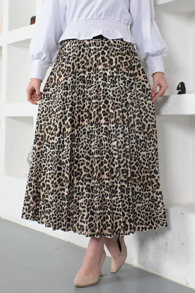 Leopard Patterned Skirt-detail