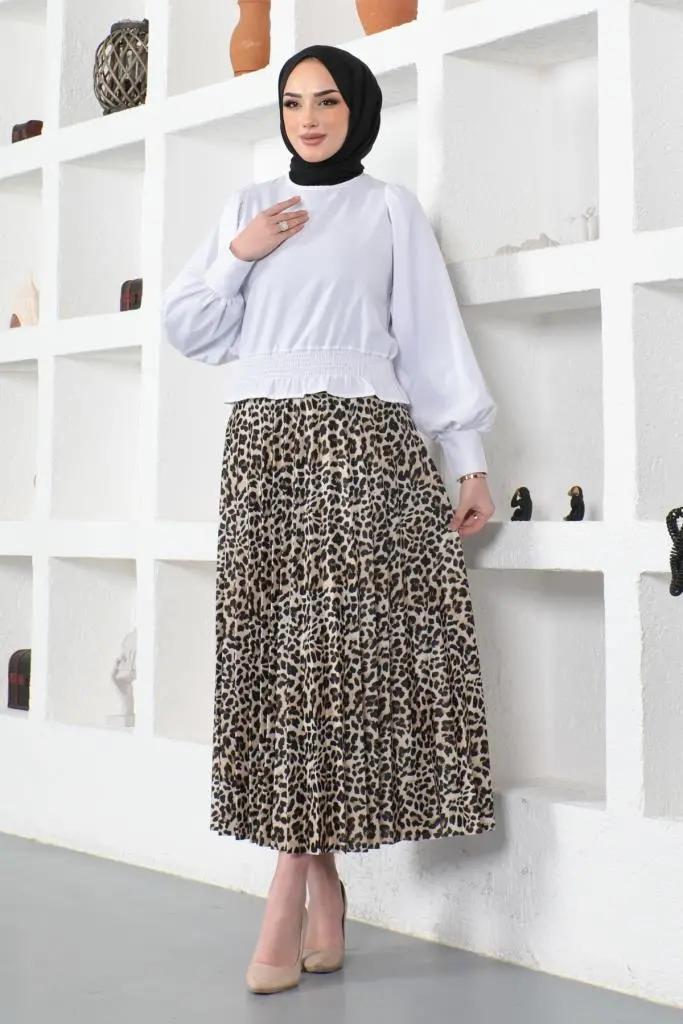 Leopard Patterned Skirt-detail