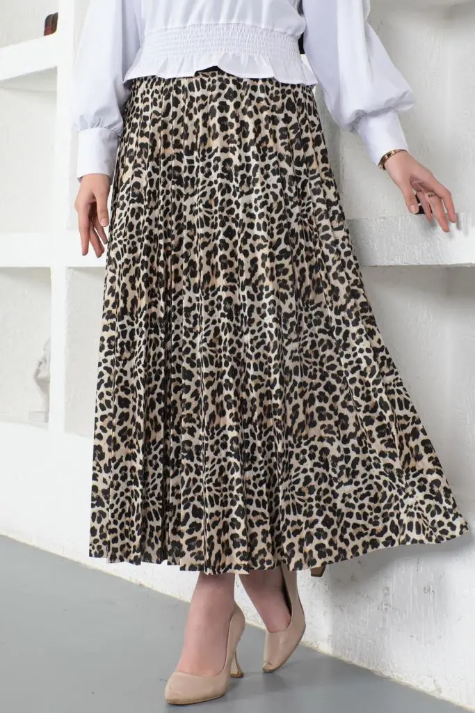 Leopard Patterned Skirt-detail