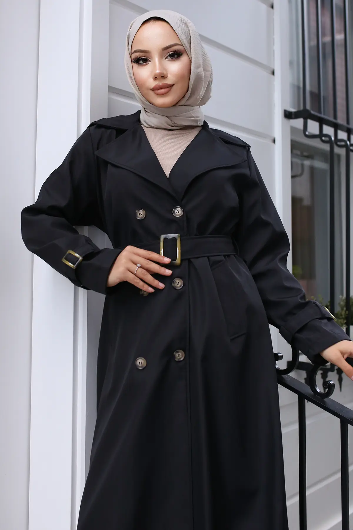 Belted Hijab Trench Coat-detail