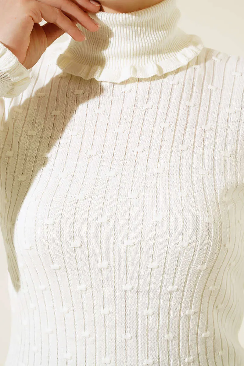 5016 Boğazı Ve Kolu Fırfırlı Balıkçı Yaka Triko Bady Ekru-detail