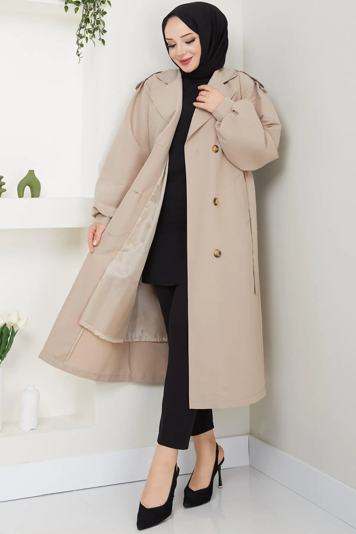 Belted Trench Coat-detail