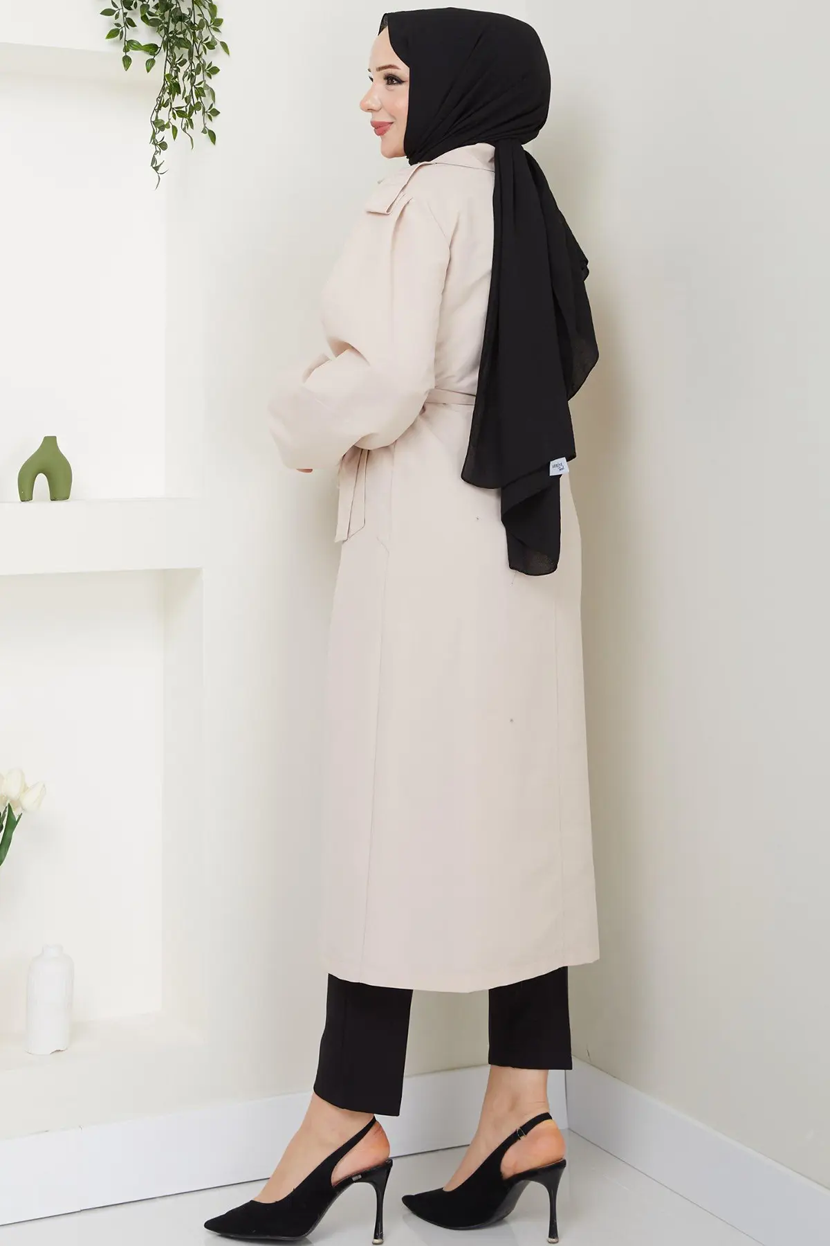 Belted Trench Coat-detail