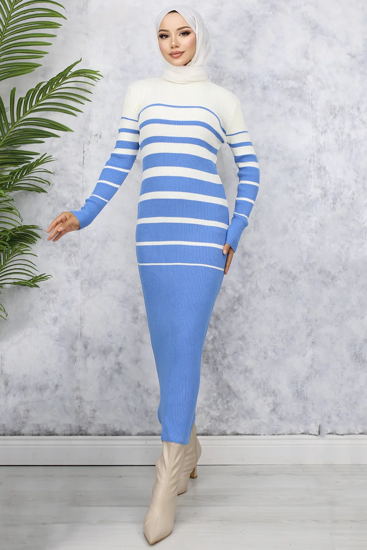 Turtleneck Knitwear Dress-detail