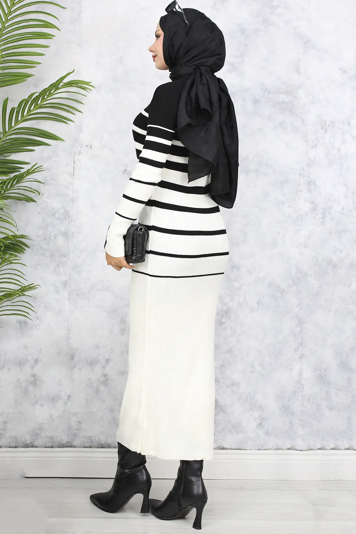 6107 Balıkçı Yaka Triko Elbise Siyah-detail