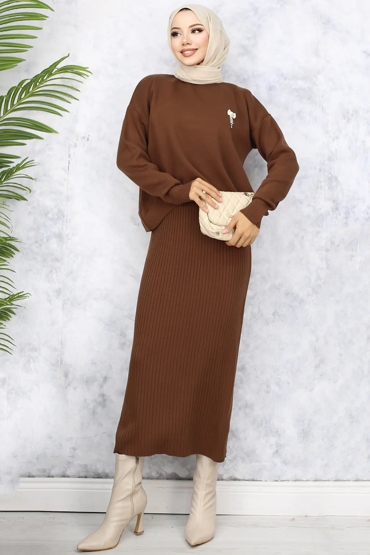 6110 Balıkçı Yaka Broş Detaylı Jile Triko Takım Kahverengi-detail