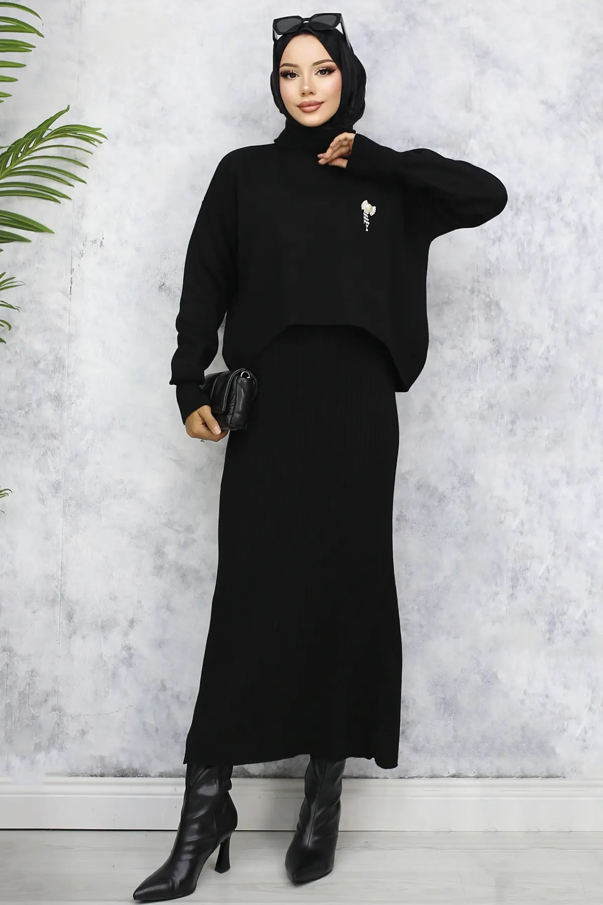 6110 Balıkçı Yaka Broş Detaylı Jile Triko Takım Siyah-detail