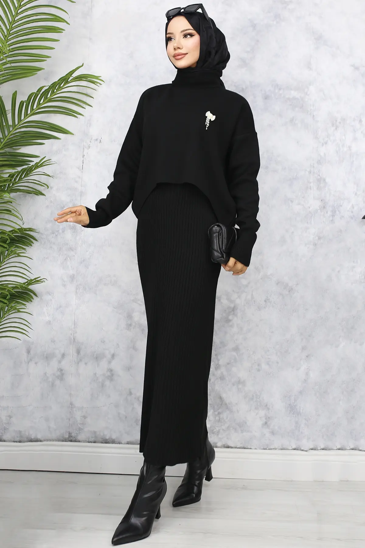 6110 Balıkçı Yaka Broş Detaylı Jile Triko Takım Siyah-detail