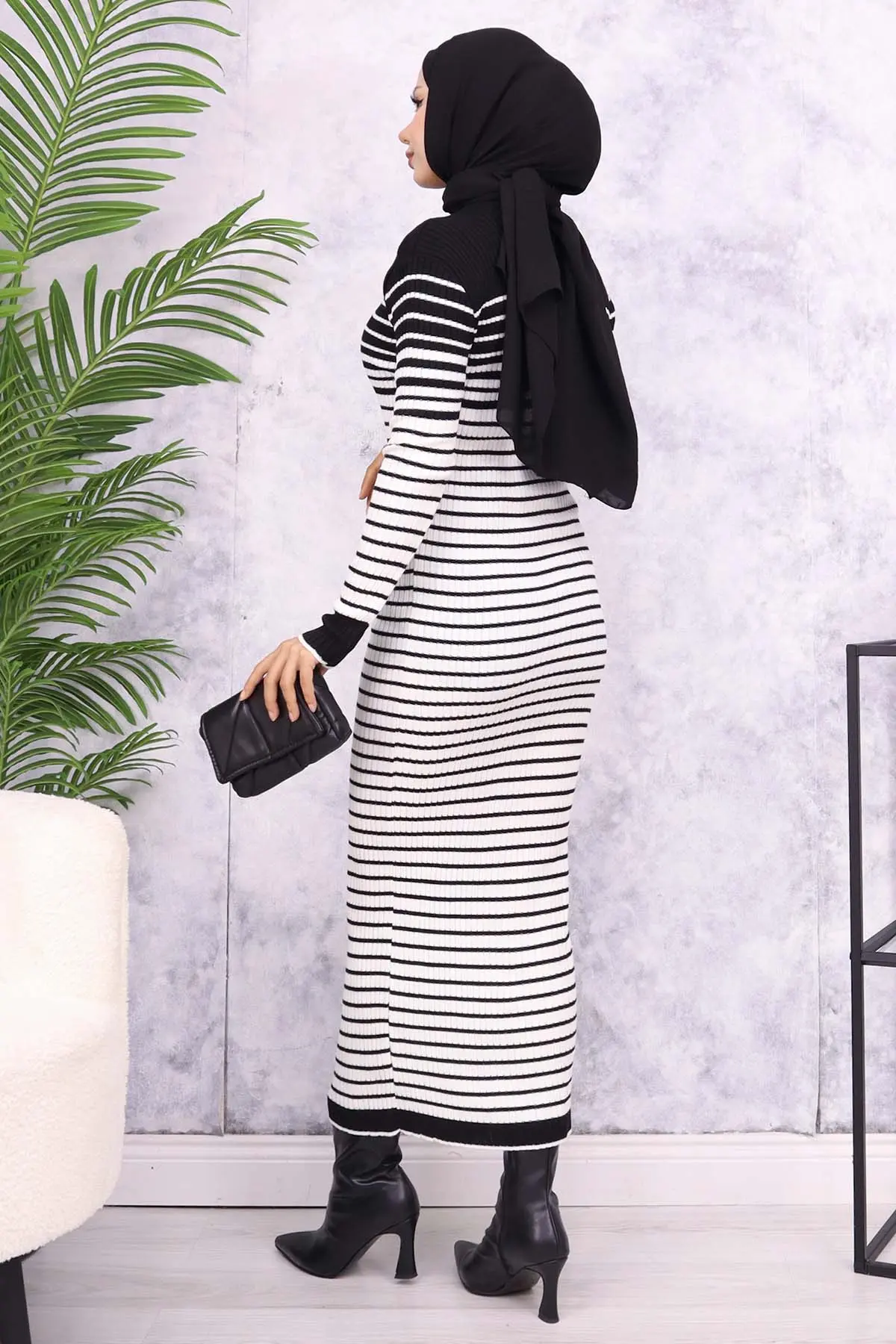 6143 Balıkçı Yaka Çizgili Triko Elbise Siyah-detail