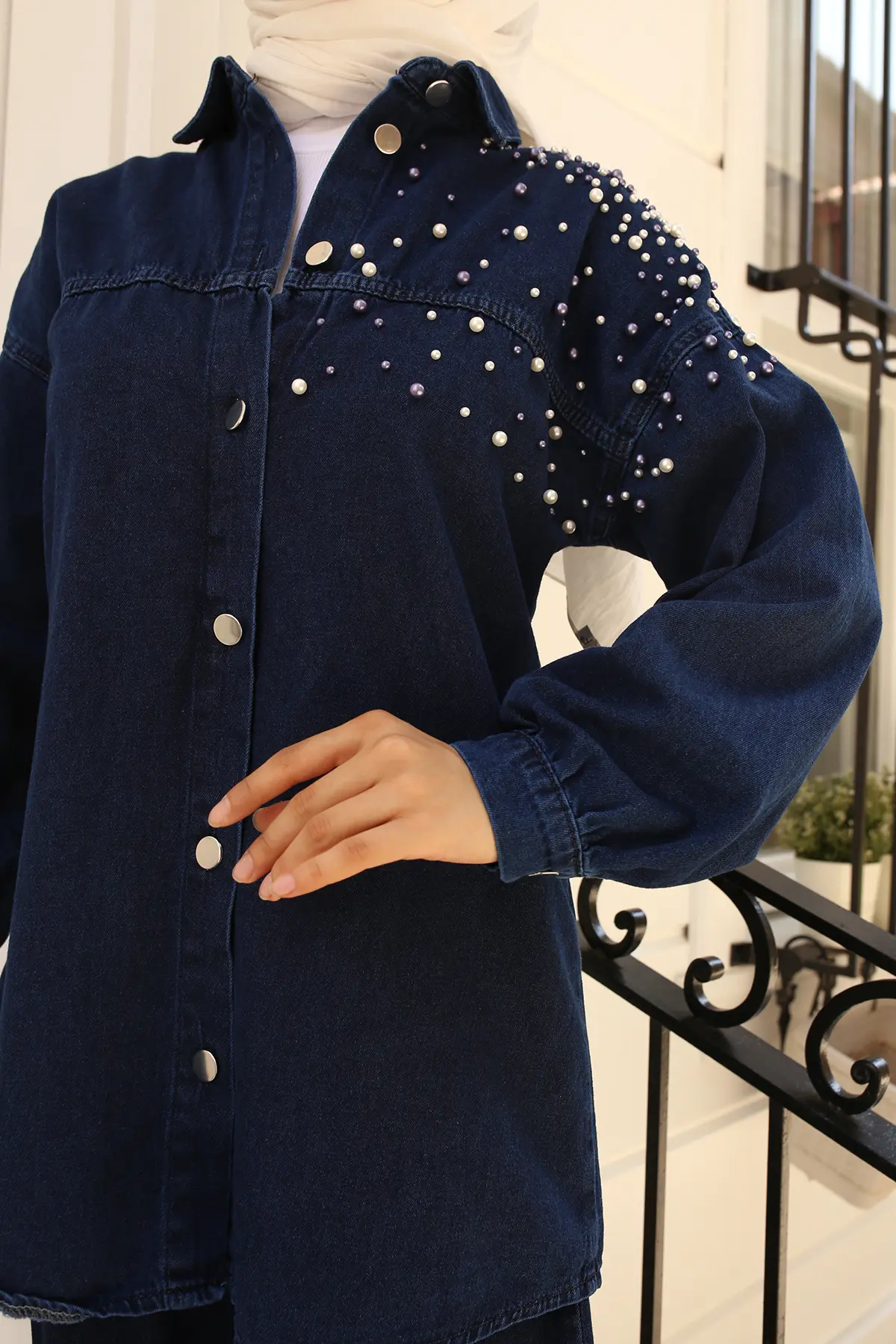 Pearl Detailed Denim Suit-detail