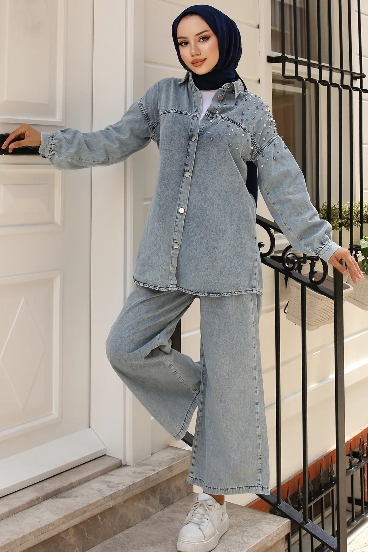 Pearl Detailed Denim Suit-detail