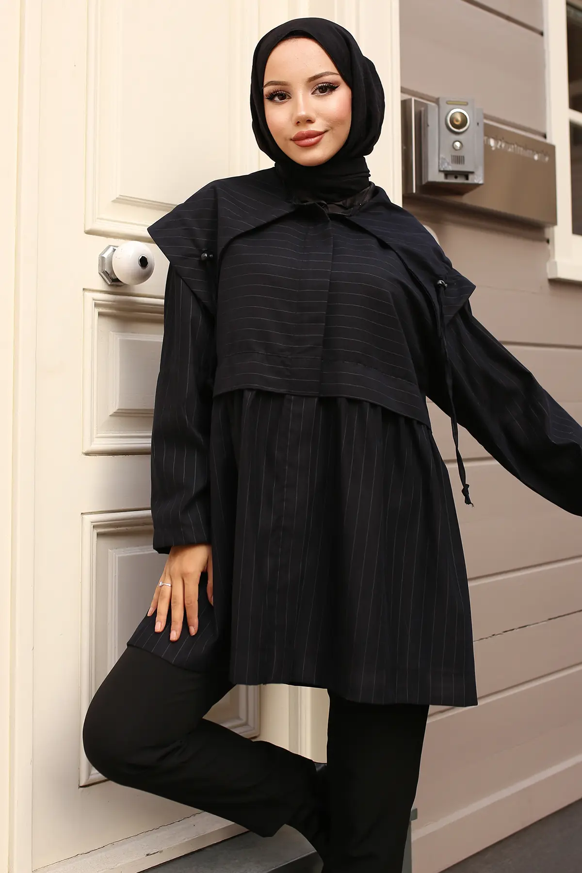 Trench Coat With Collar-detail