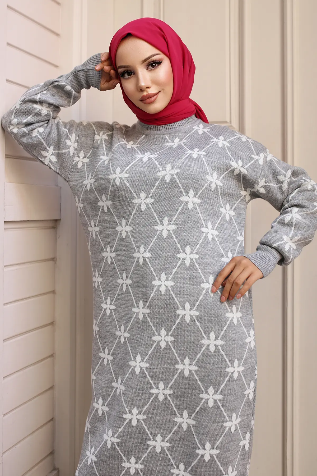 Flower Patterned Sweater Dress-detail