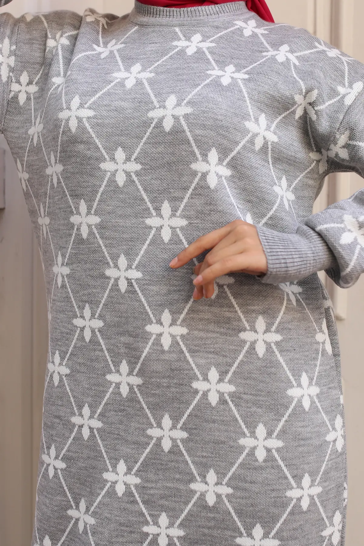 Flower Patterned Sweater Dress-detail