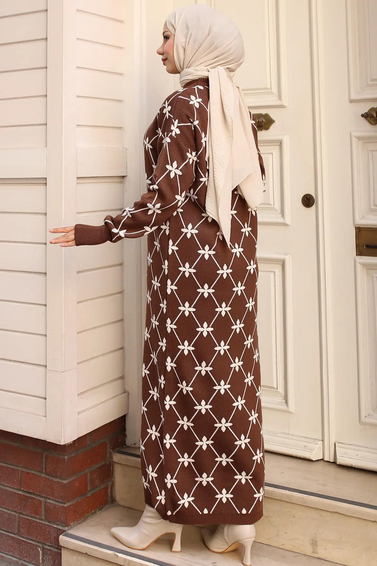 6207 Çiçek Desenli Triko Elbise Kahverengi-detail