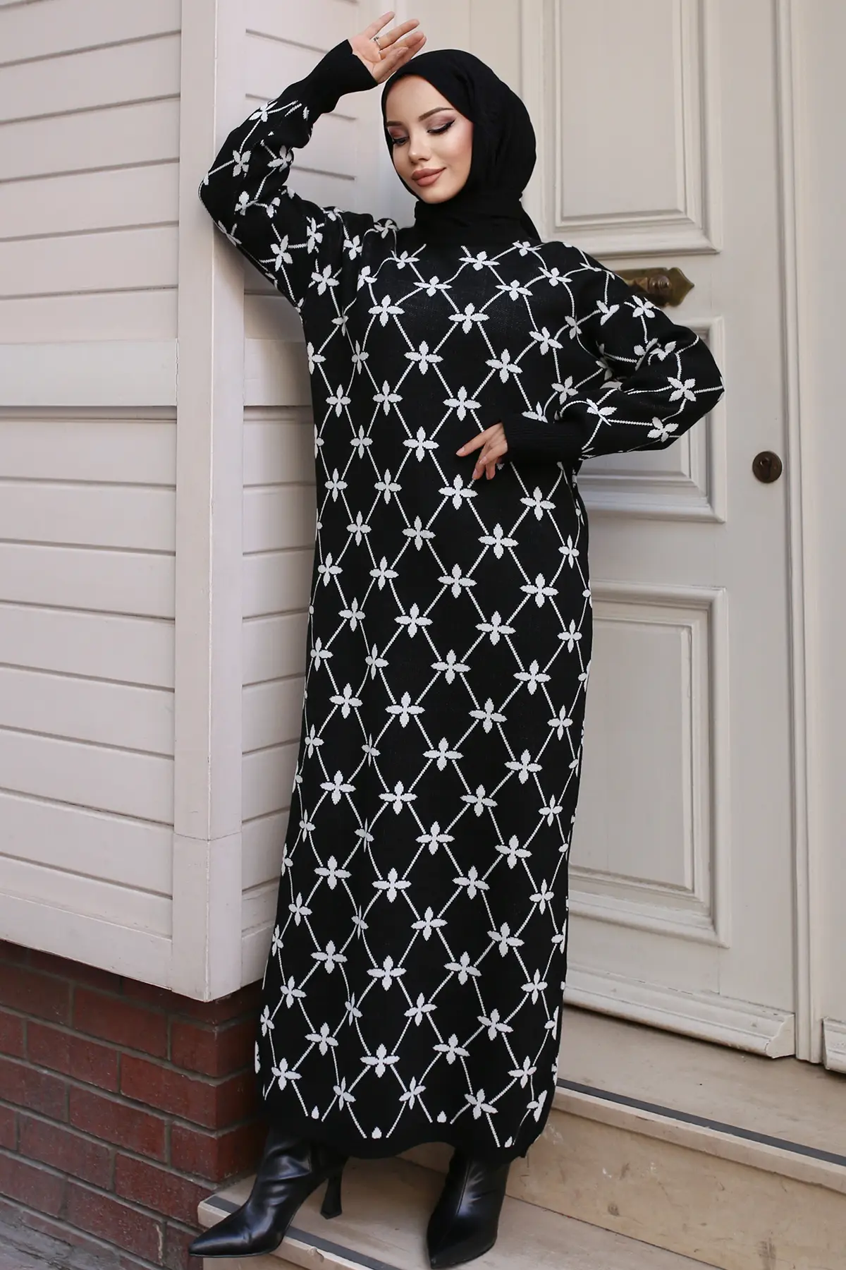 6207 Çiçek Desenli Triko Elbise Siyah-detail