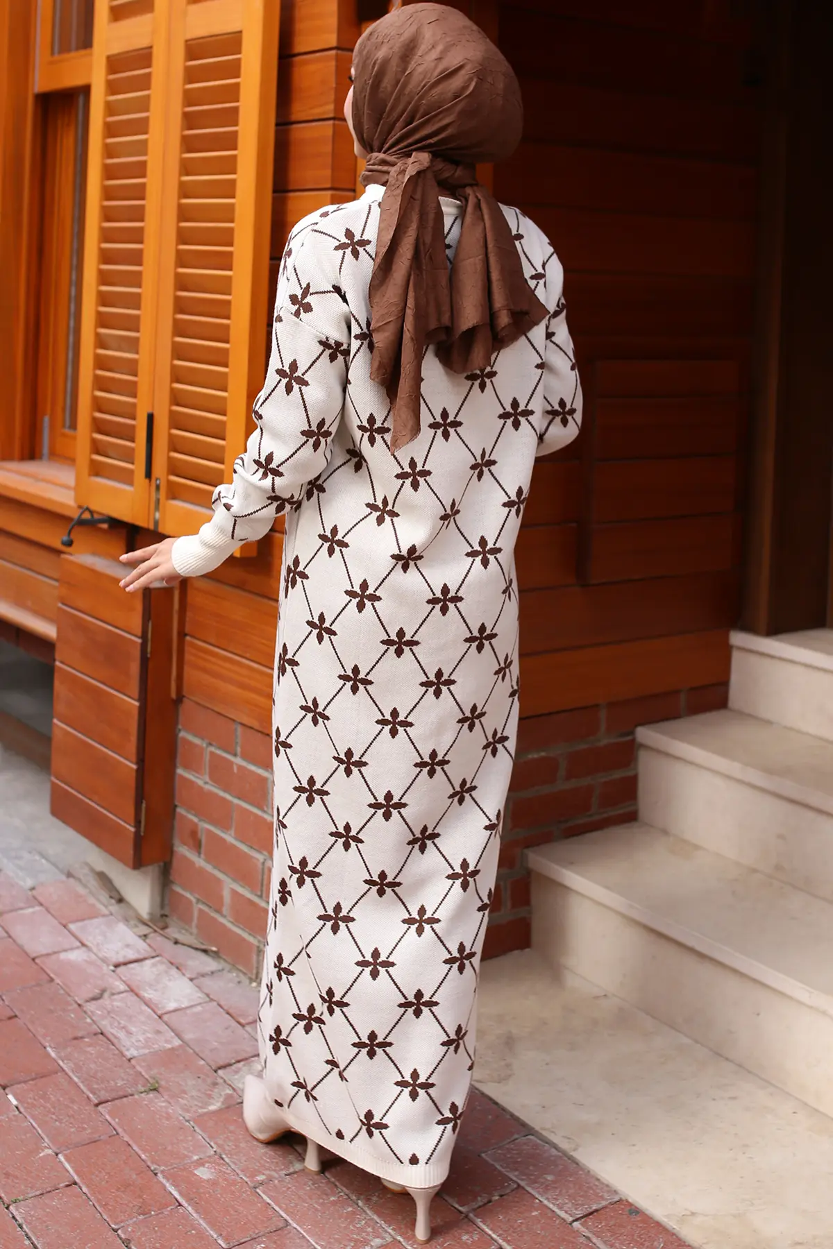 Flower Patterned Sweater Dress-detail