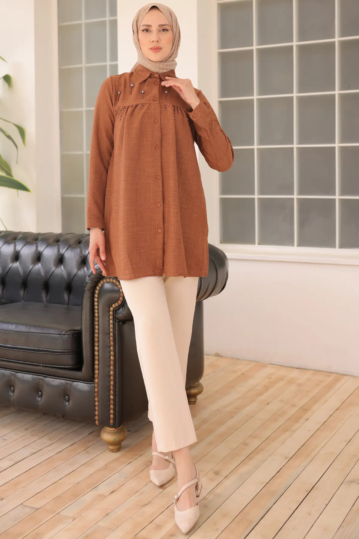 673 Boncuk Detaylı Gömlek Kahverengi-detail