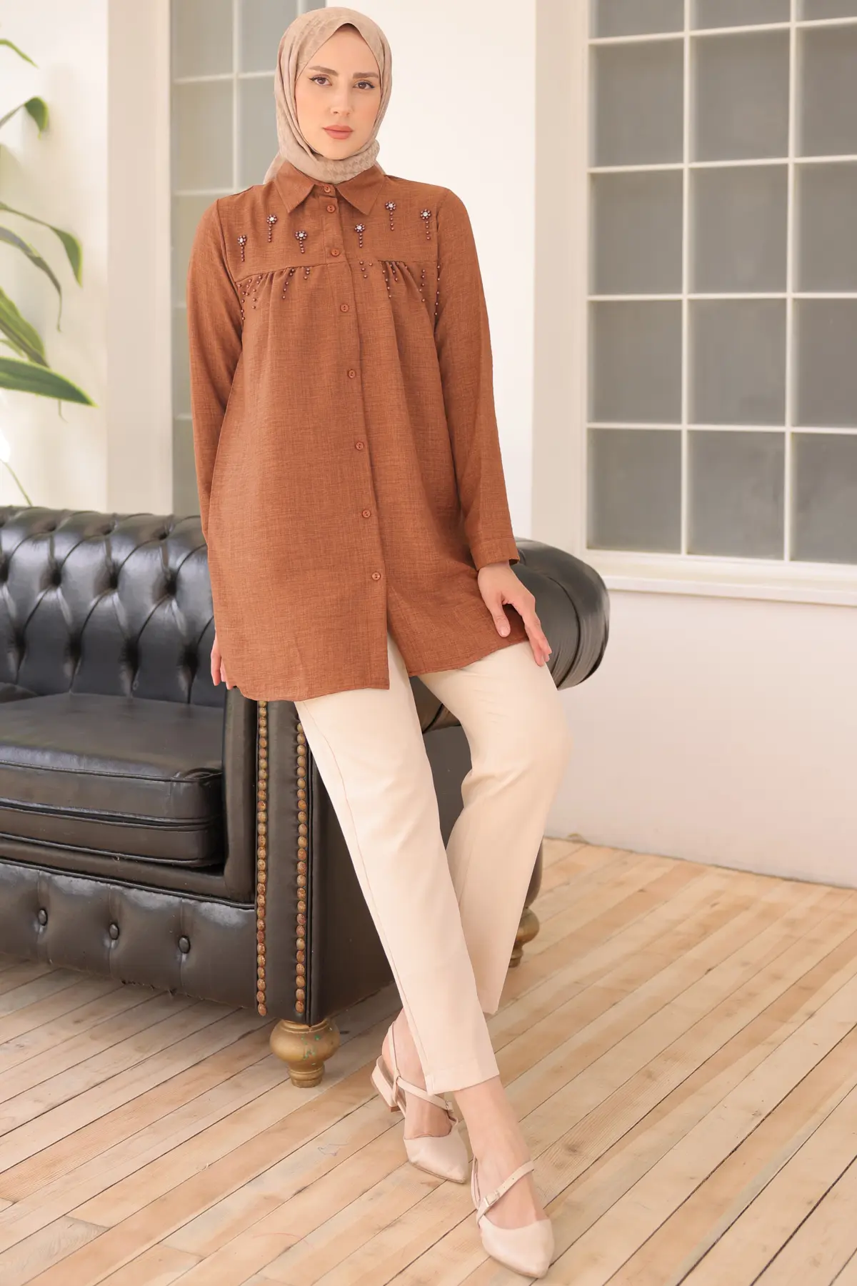 673 Boncuk Detaylı Gömlek Kahverengi-detail