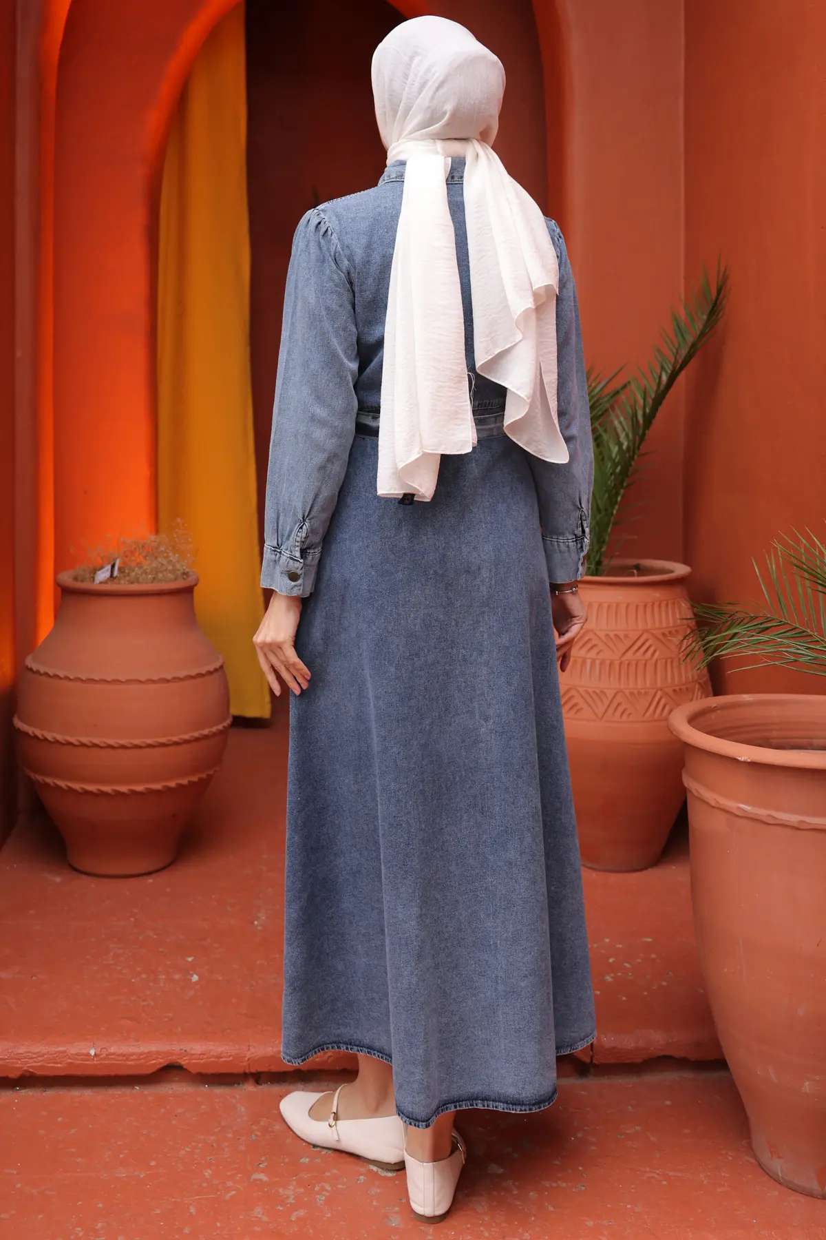 6804 Cepleri Boncuk Detaylı Kot Elbise Lacivert-detail