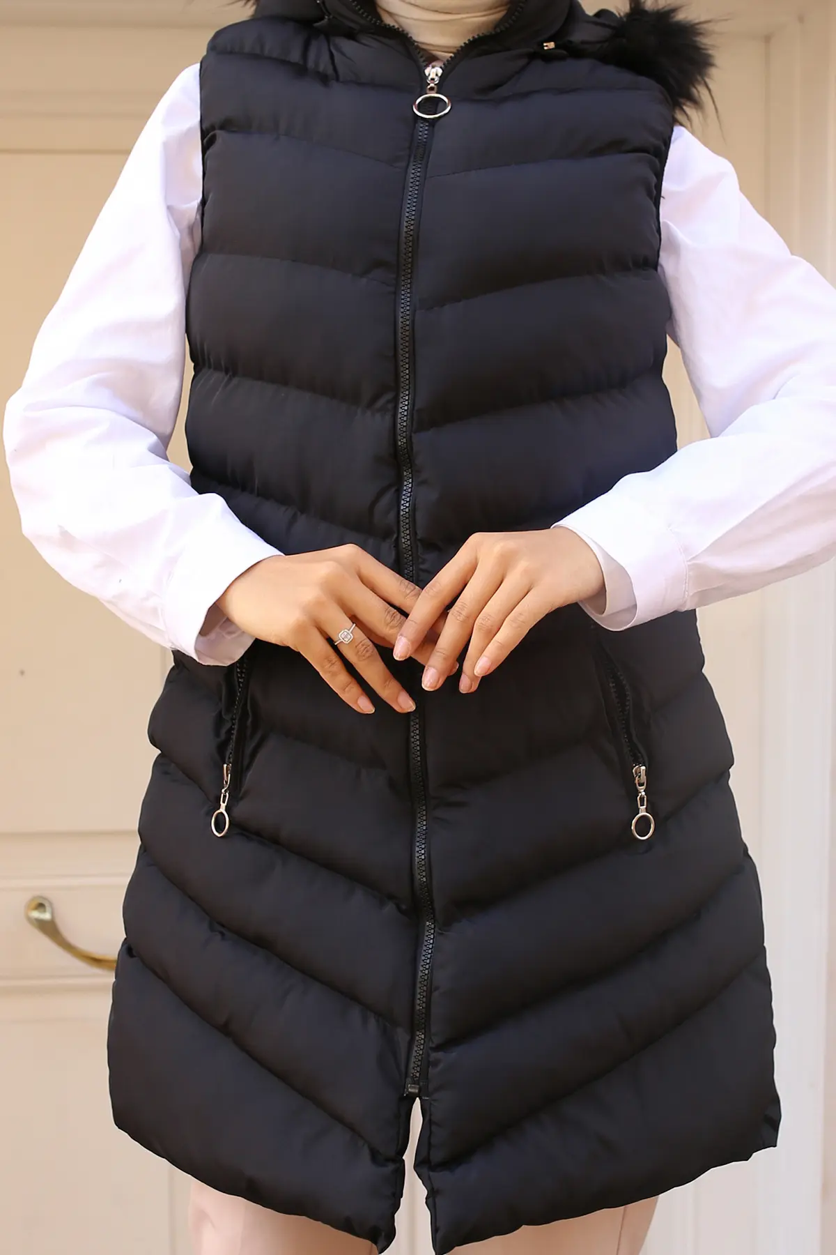 Inflatable Vest With Fur Hood-detail