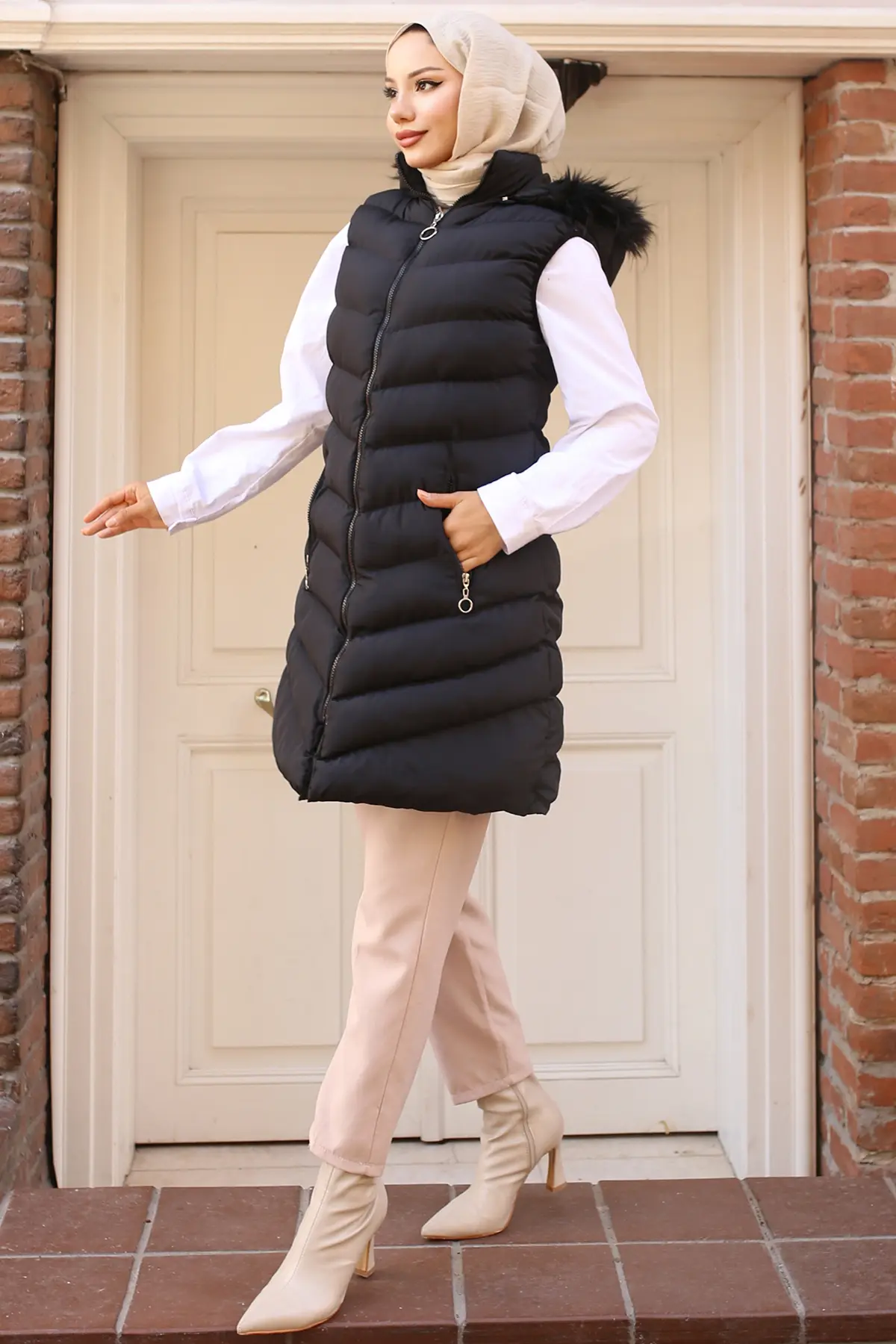 Inflatable Vest With Fur Hood-detail