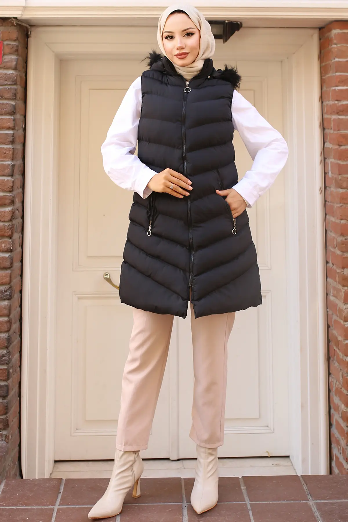 Inflatable Vest With Fur Hood-detail