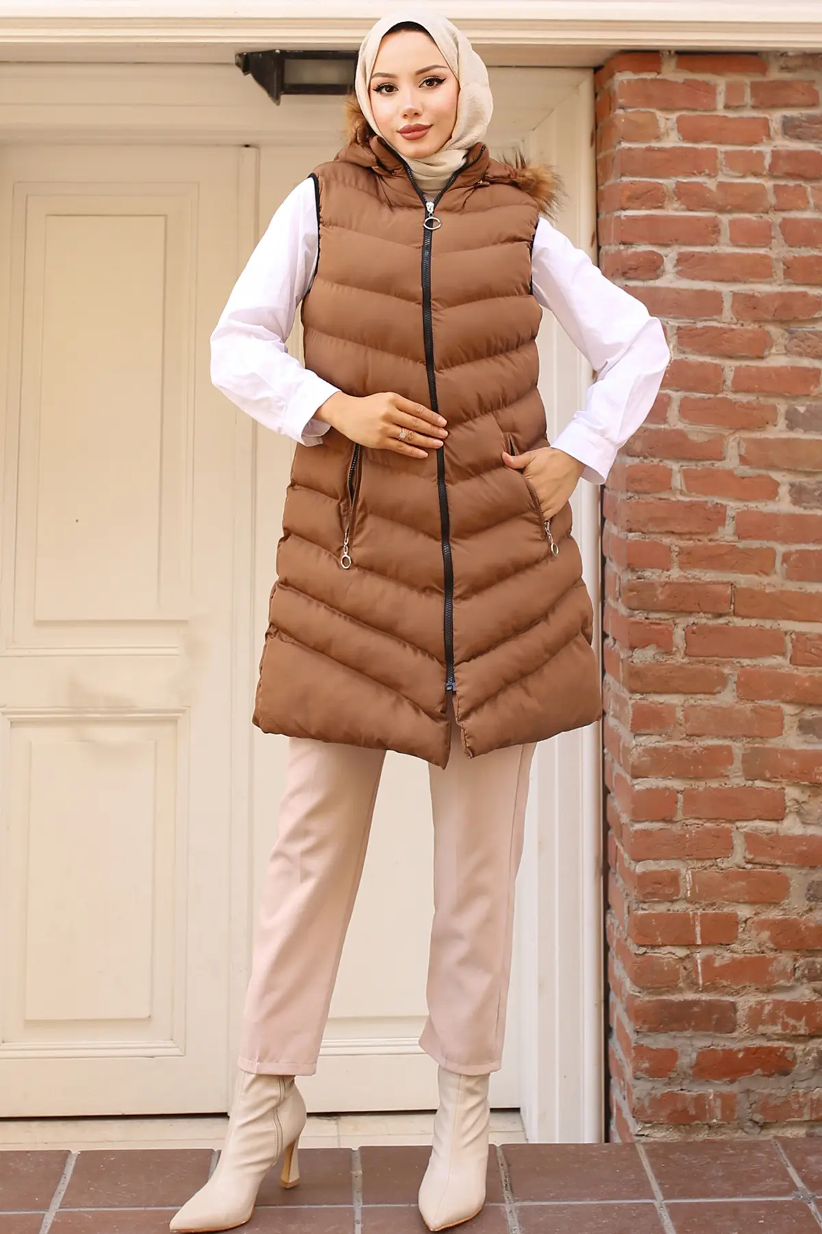 7030 Kapüşonu Kürklü Şişme Yelek Taba-detail