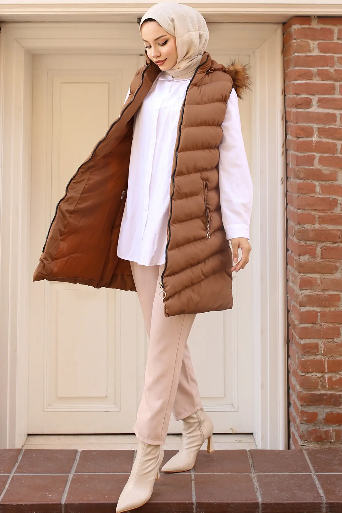 7030 Kapüşonu Kürklü Şişme Yelek Taba-detail