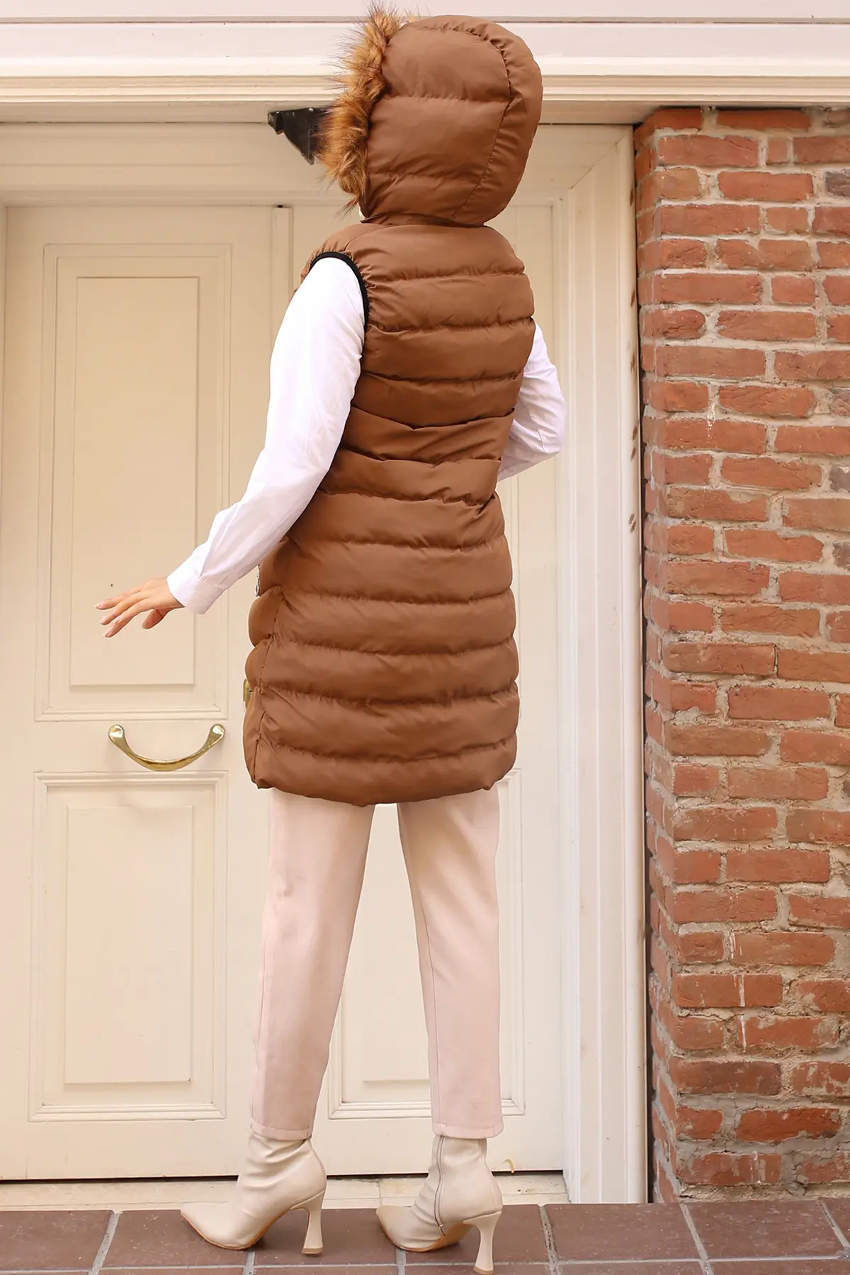 7030 Kapüşonu Kürklü Şişme Yelek Taba-detail