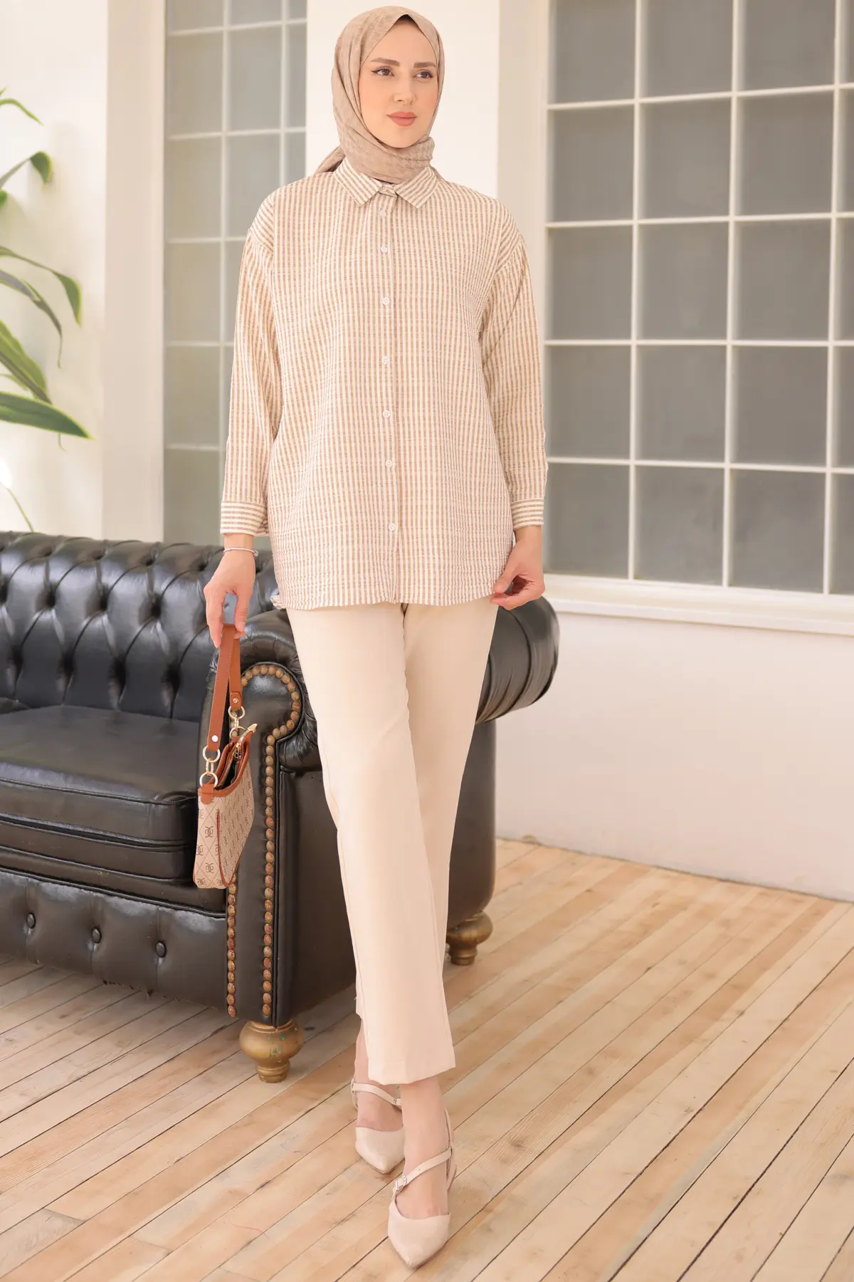 712 Çizgili Gömlek Vizon-detail