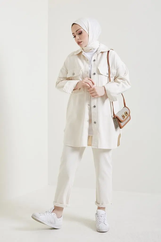 Ecru Jacket And Pant Suit-detail