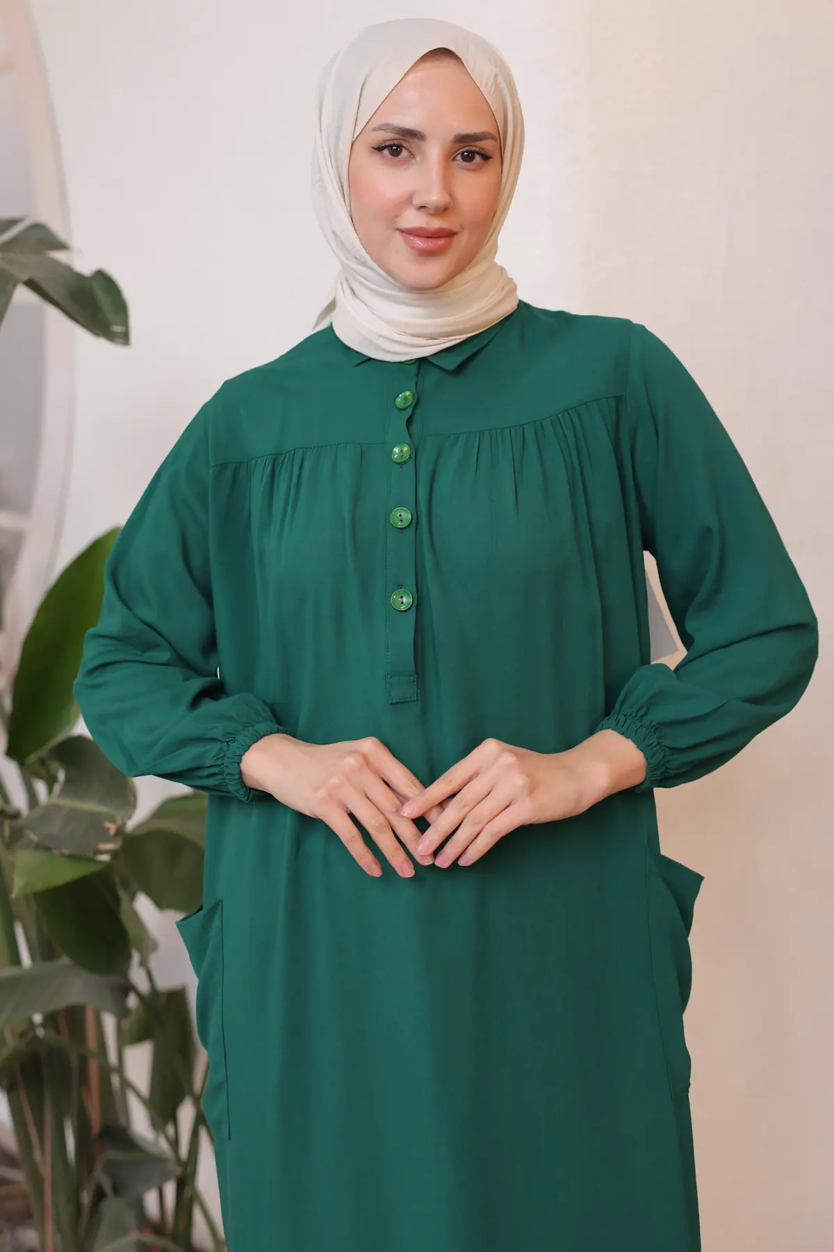 8222 Yanları Yırtmaç Robalı Tam Boy Tunik Zümrüt Yeşili-detail