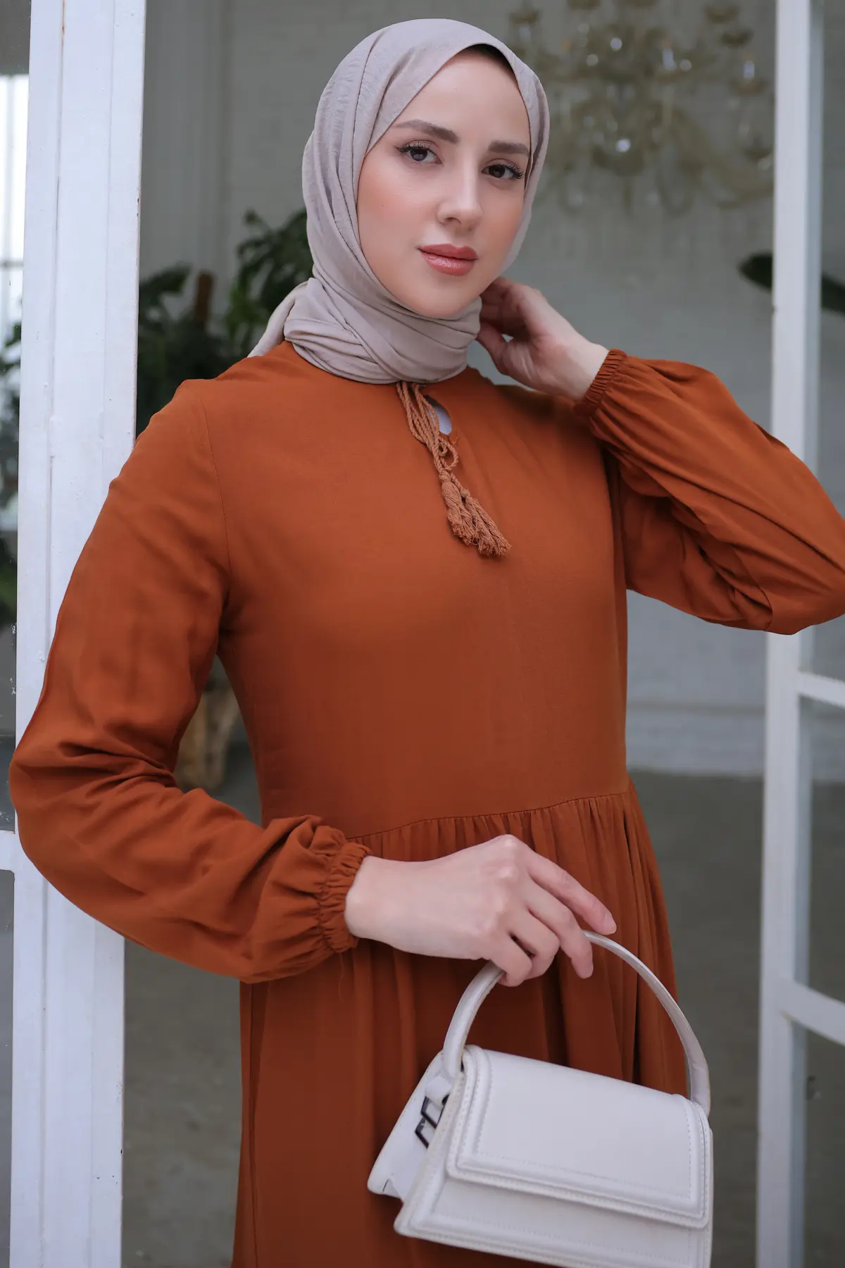 8232 Yakası İpli Elbise Kahverengi-detail