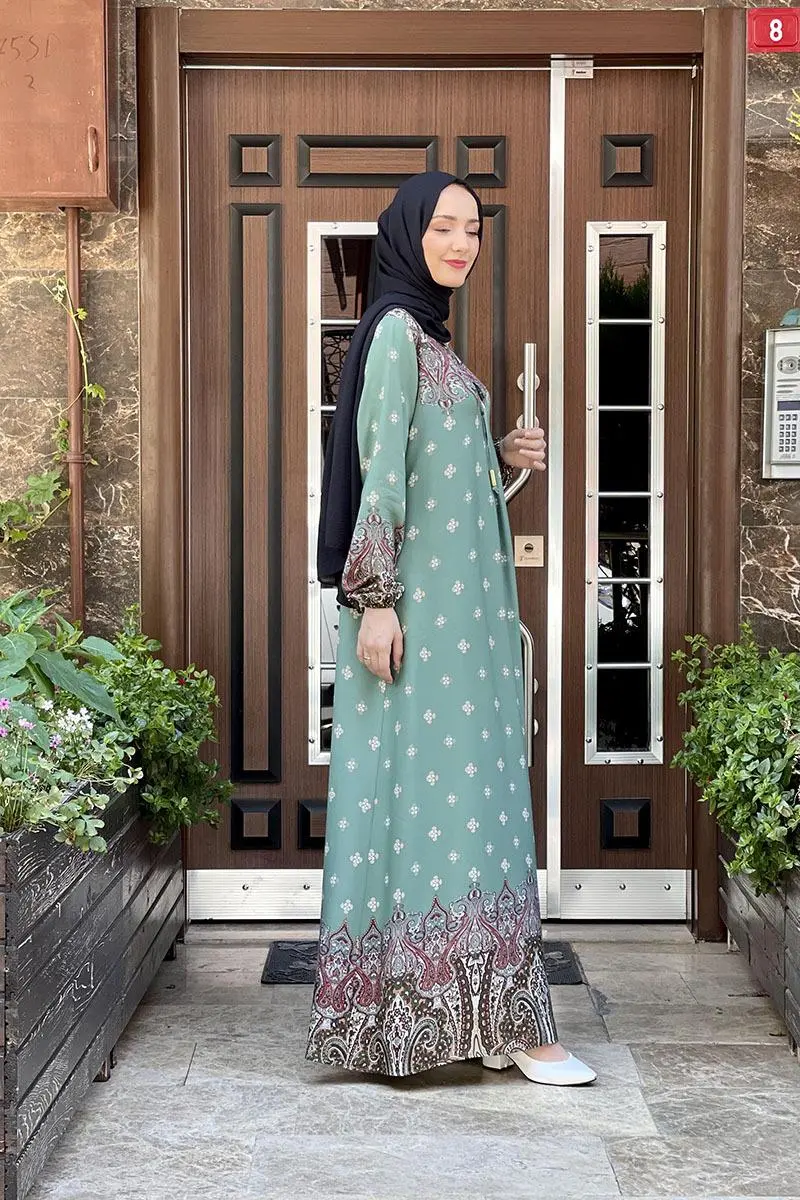 A Pleated Patterned Dress-detail