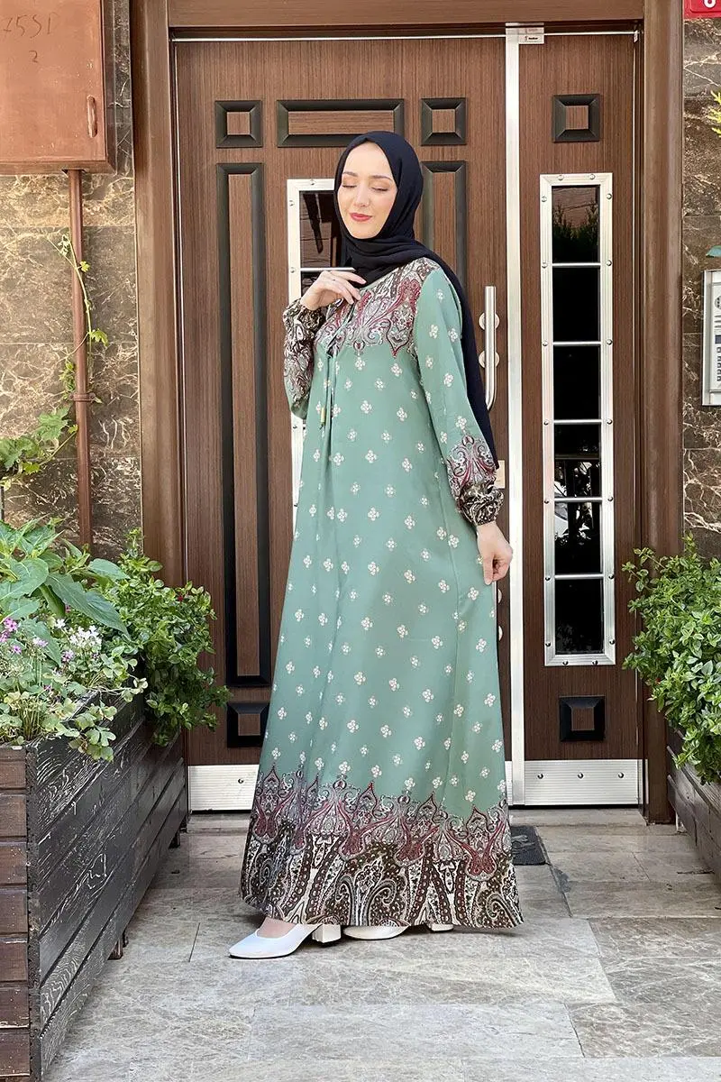 A Pleated Patterned Dress-detail