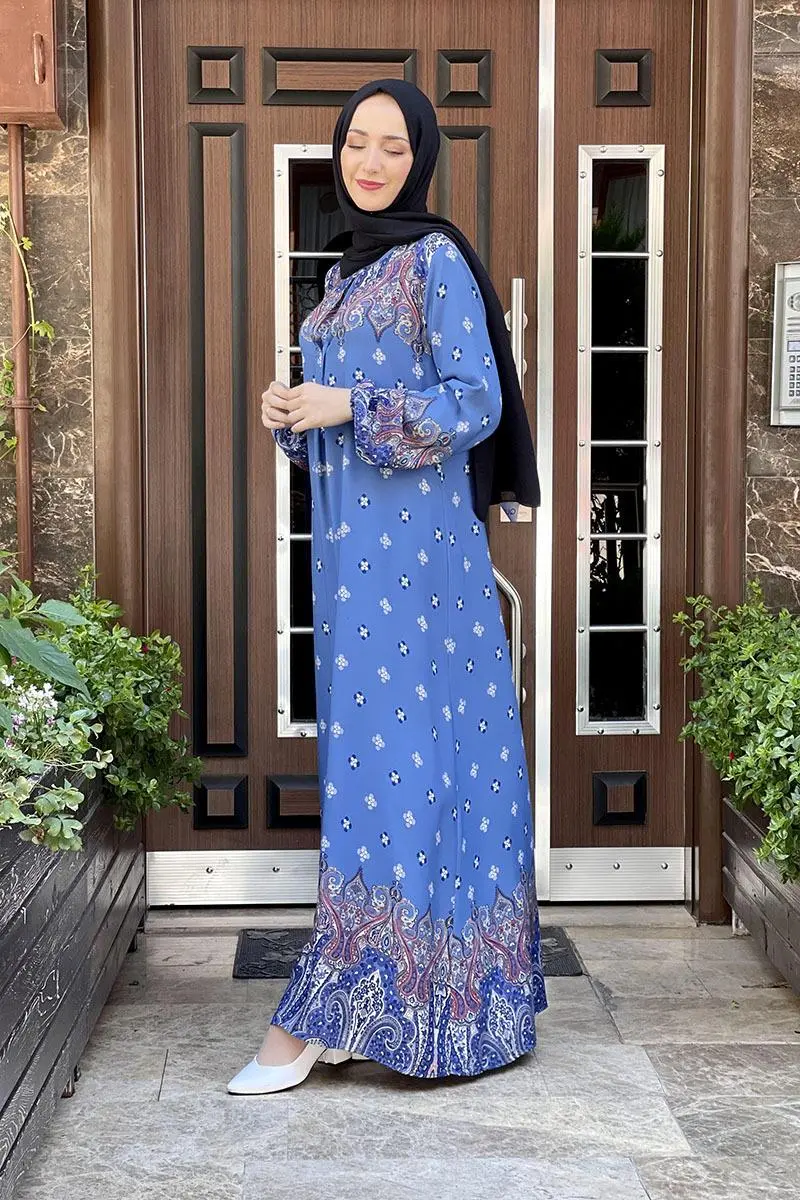 A Pleated Patterned Dress-detail