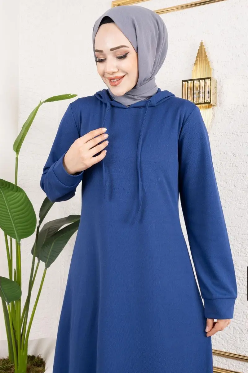 Hooded Sports Dress With Emblem Detail-detail