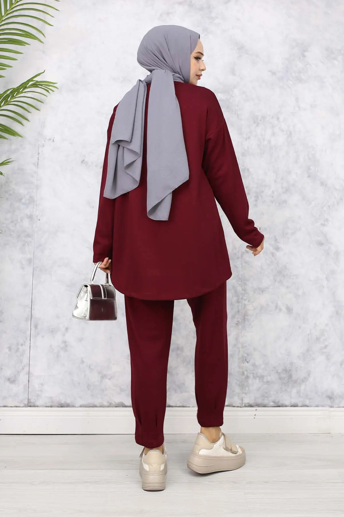 Two Yarn Suit With Coat Of Arms-detail