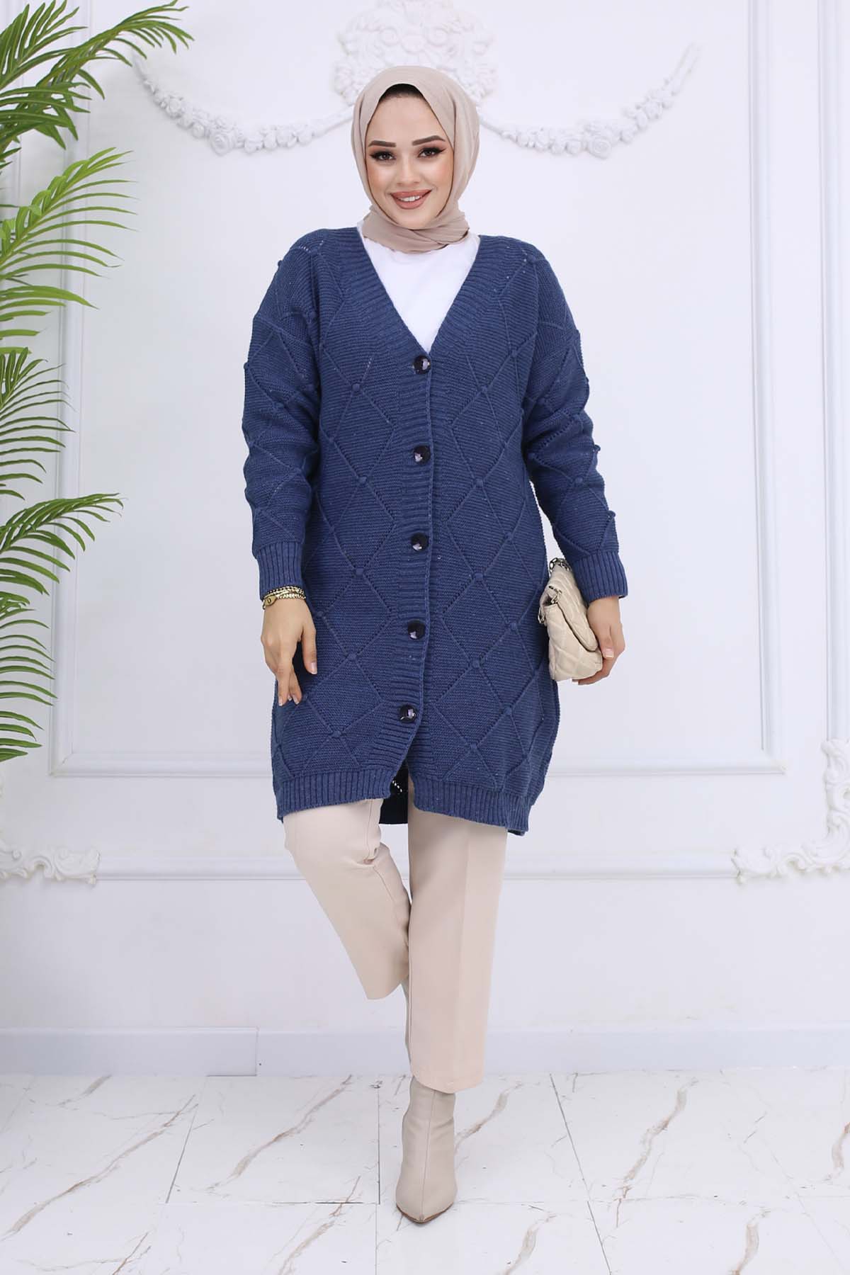 Diamond Patterned Cardigan