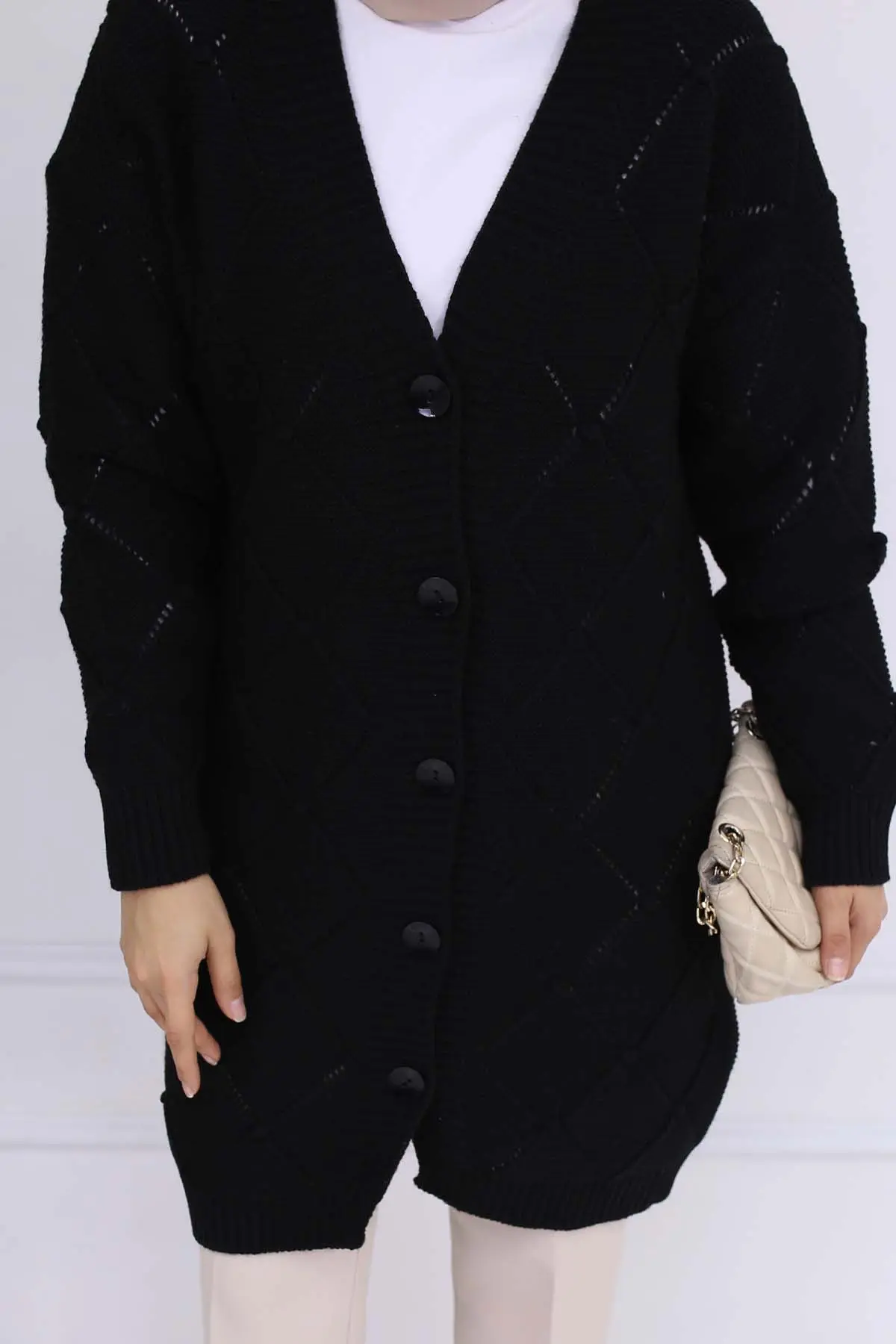 Diamond Patterned Cardigan-detail