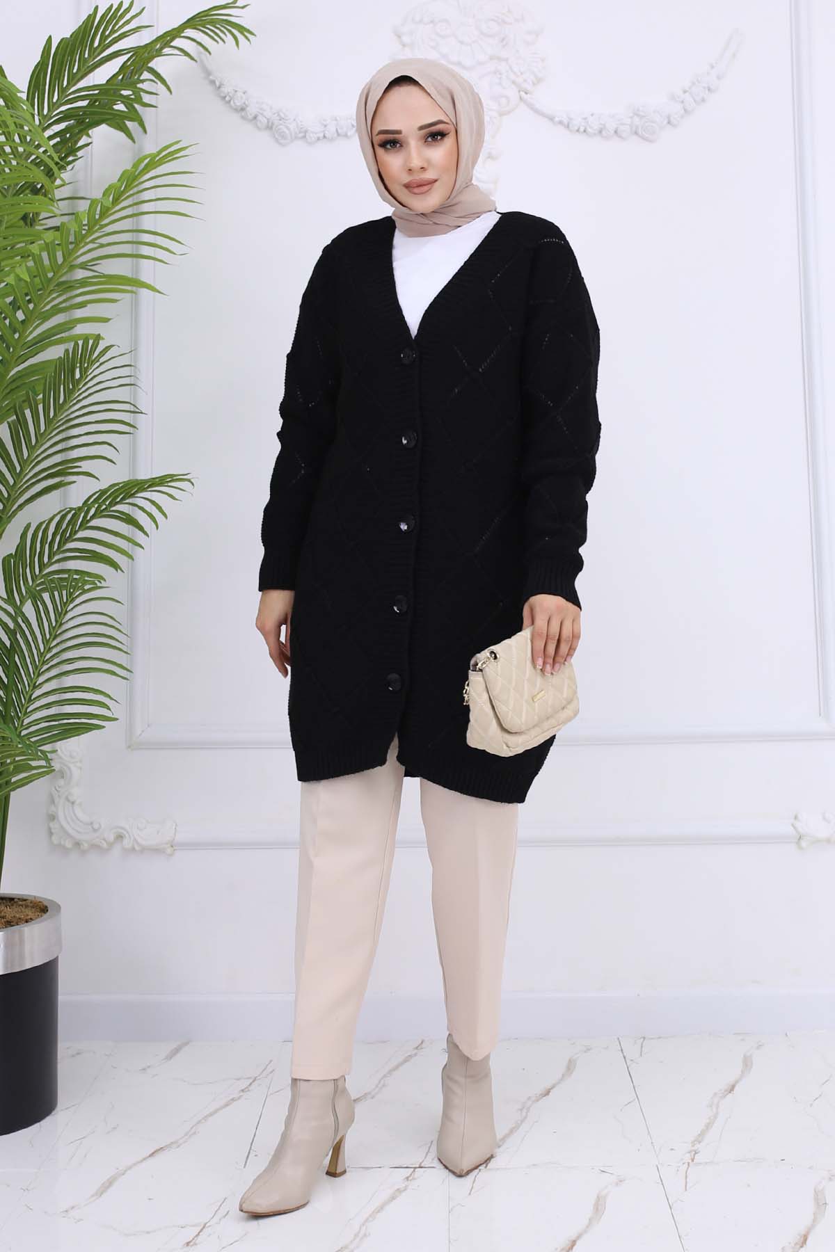 Diamond Patterned Cardigan