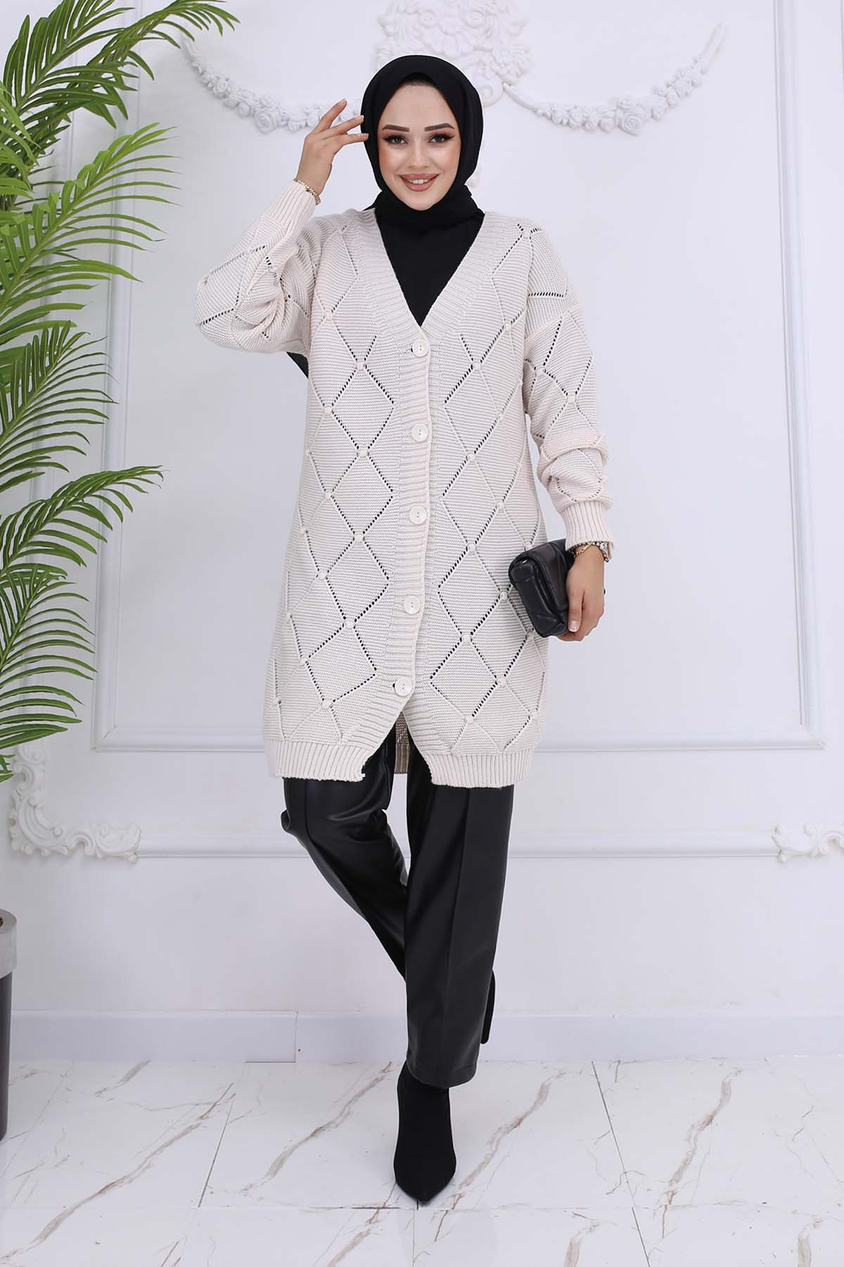 Diamond Patterned Cardigan