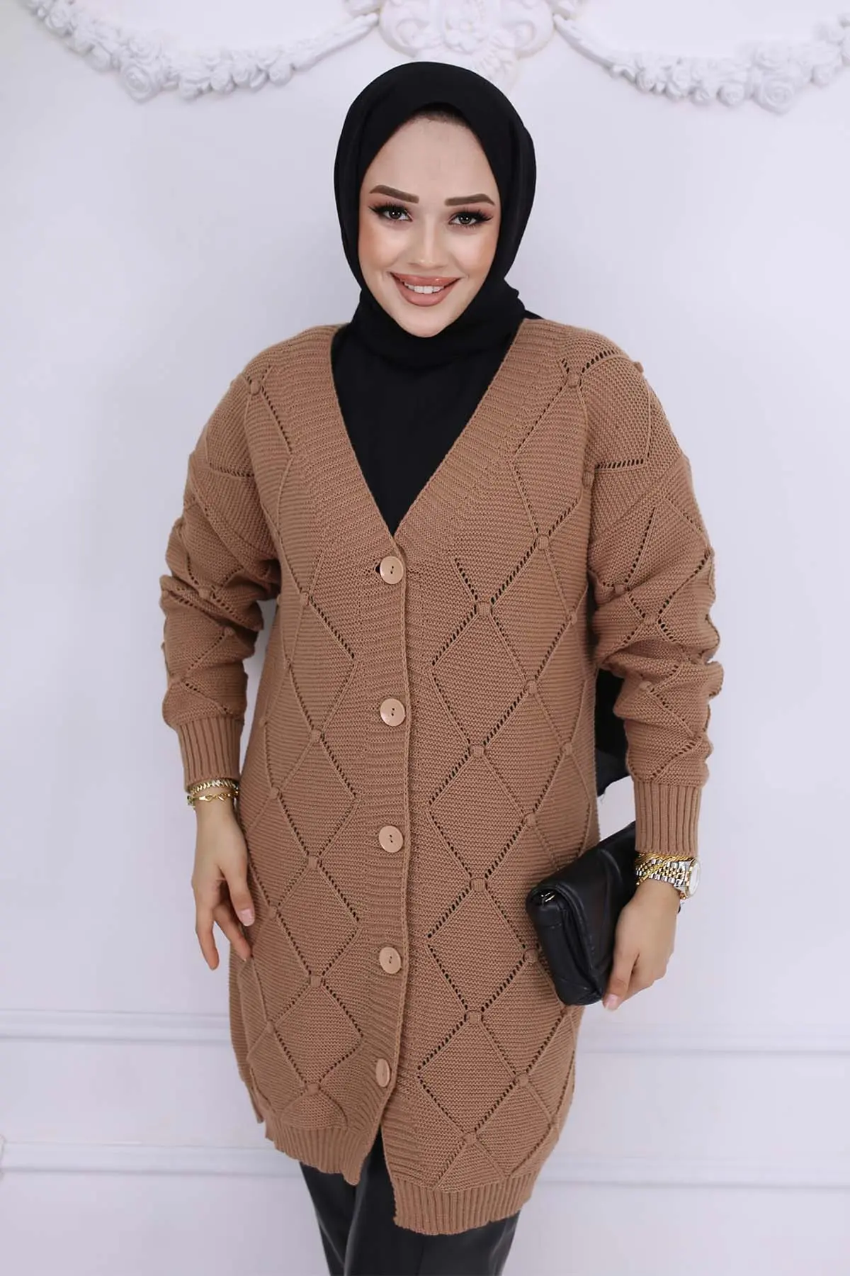 Diamond Patterned Cardigan-detail