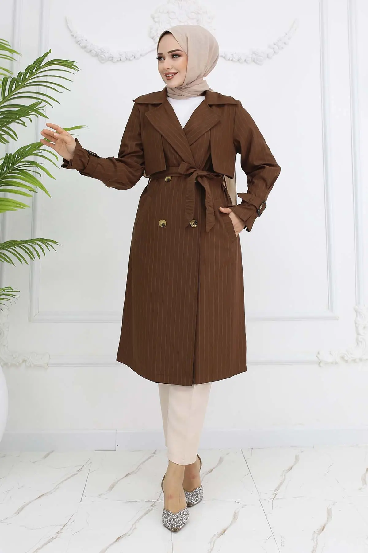 Striped Trench Coat With Waist And Arm Belt-detail