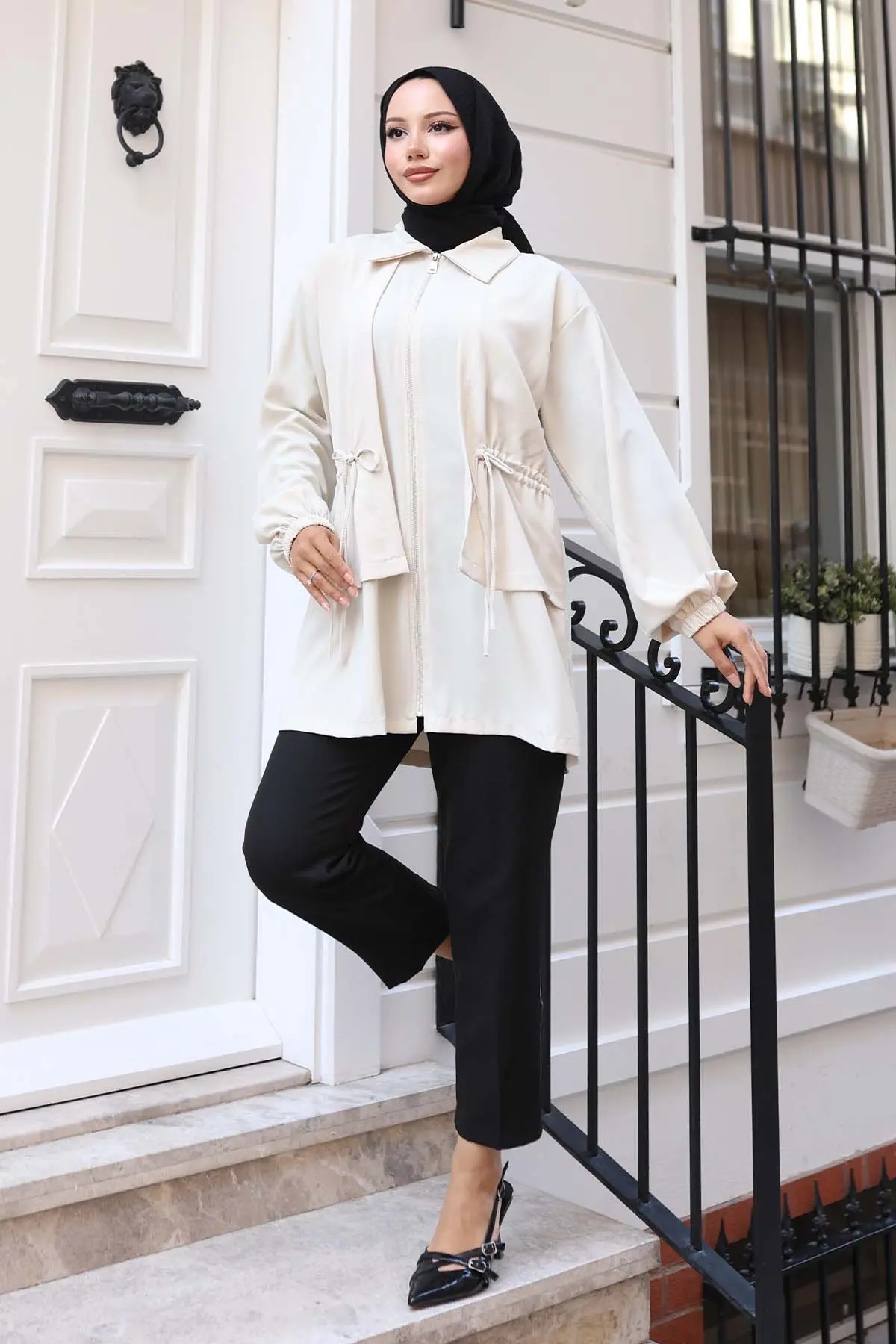 Beli Büzgülü Fermuarlı Kısa Kap-detail