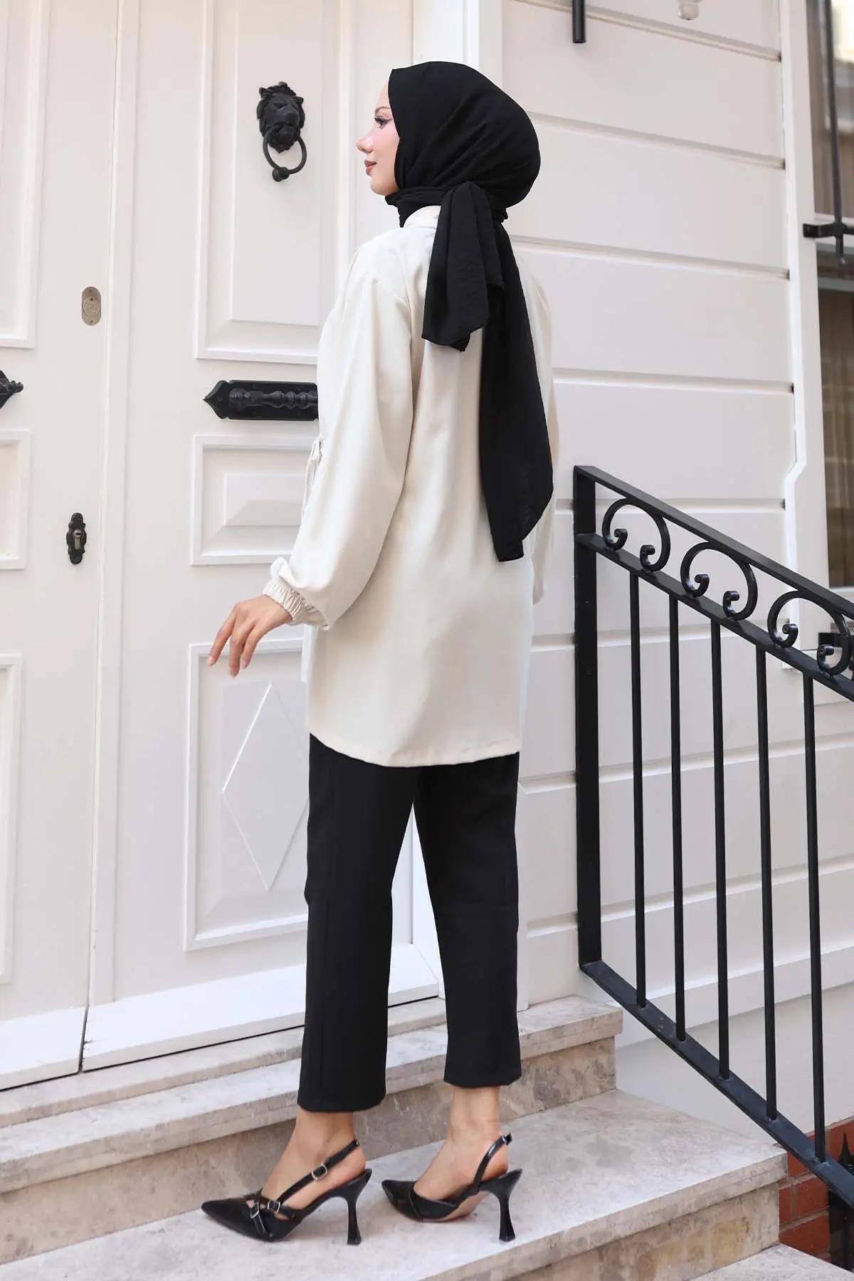 Beli Büzgülü Fermuarlı Kısa Kap-detail