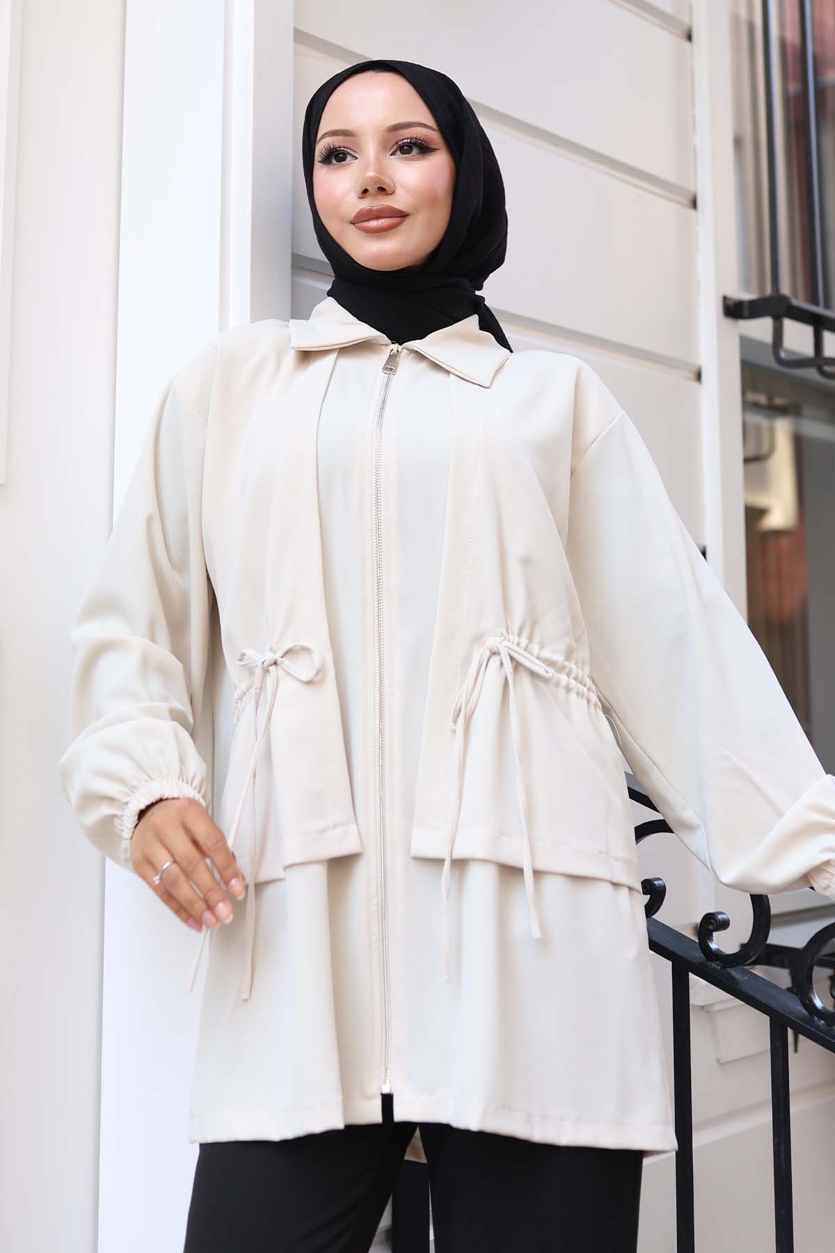 Beli Büzgülü Fermuarlı Kısa Kap