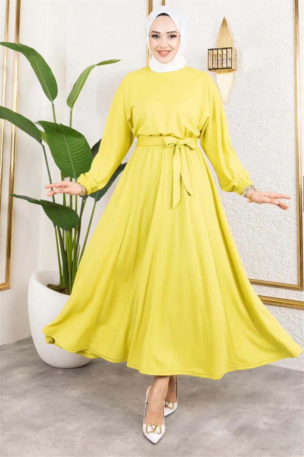 Gathered Waist Belted Dress-detail