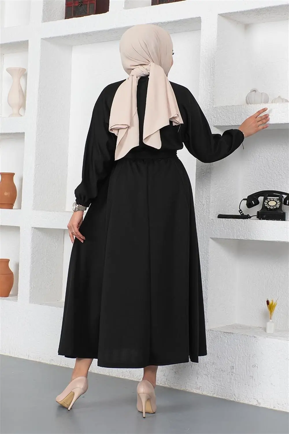 Gathered Waist Belted Dress-detail